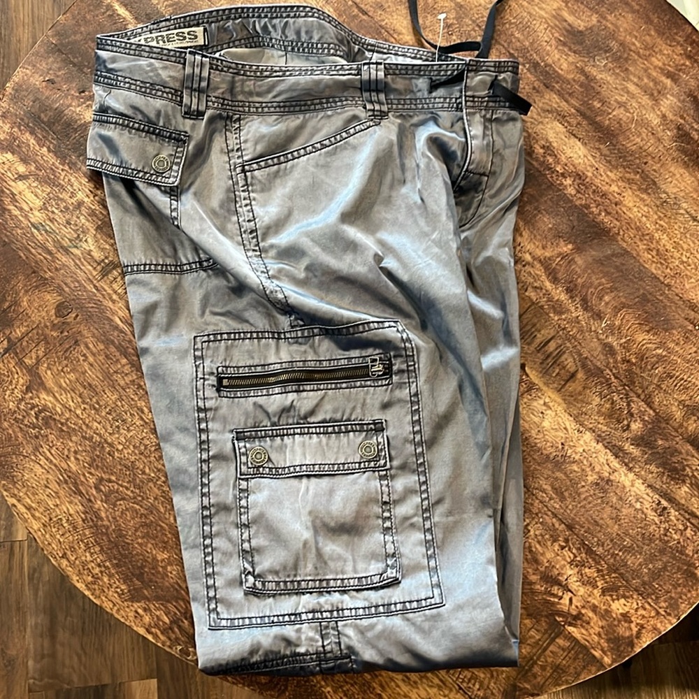 Express Women’s Cargo Pants Sz 12 nwt